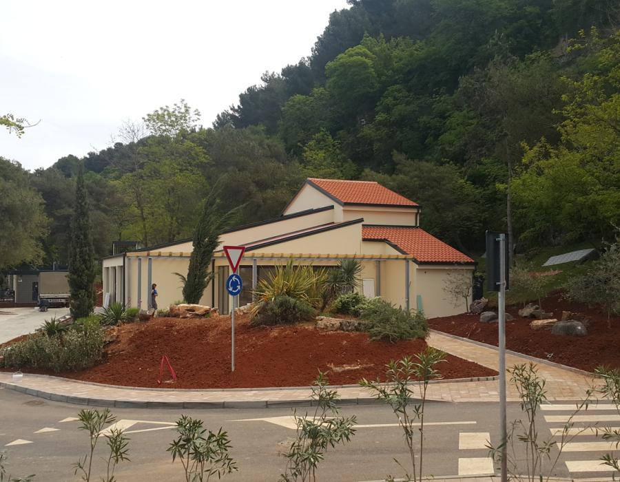 Recepcija i market zona 1 - Autokamp Lanterna